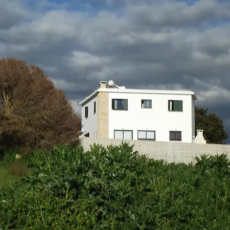Villa Pervoles